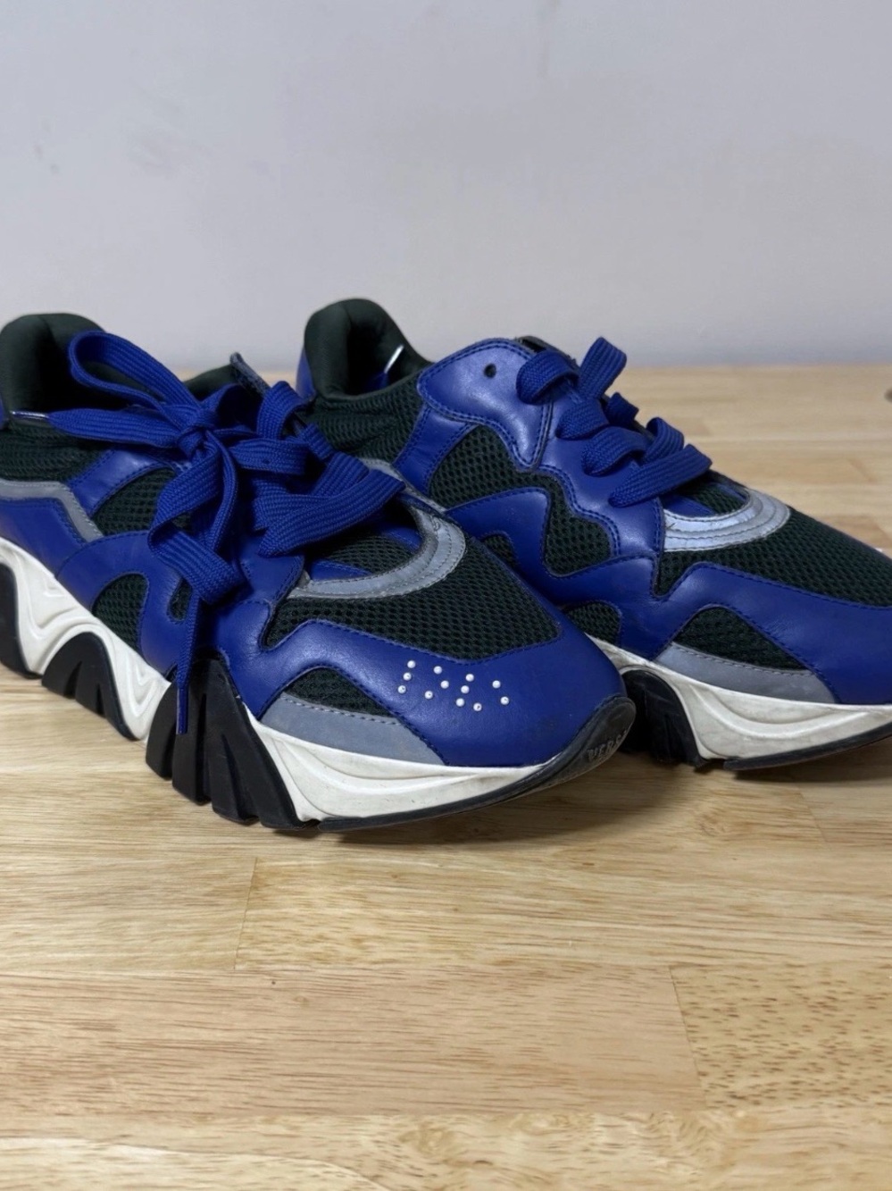 Versace Squalo Runner Blue Leather Sneakers in Size 40